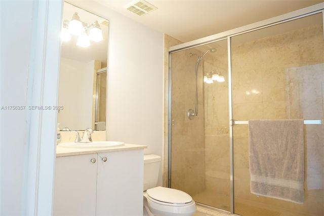 17555 Atlantic Boulevard 606, Sunny Isles Beach, FL 33160