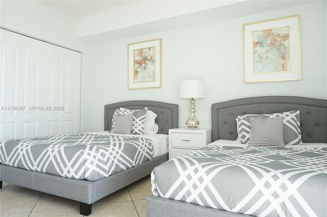 17555 Atlantic Boulevard 606, Sunny Isles Beach, FL 33160