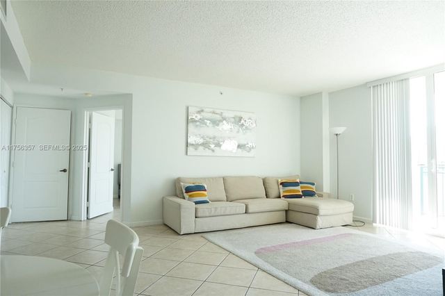 17555 Atlantic Boulevard 606, Sunny Isles Beach, FL 33160