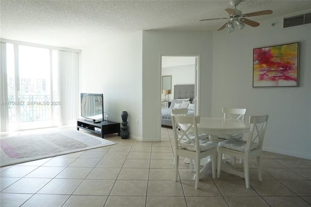 17555 Atlantic Boulevard 606, Sunny Isles Beach, FL 33160