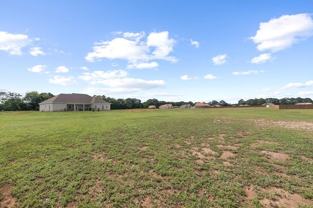 116 Heritage Way, Headland, AL 36345