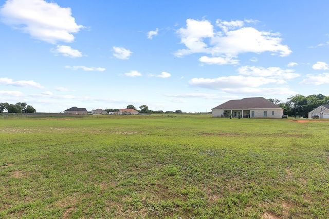 116 Heritage Way, Headland, AL 36345