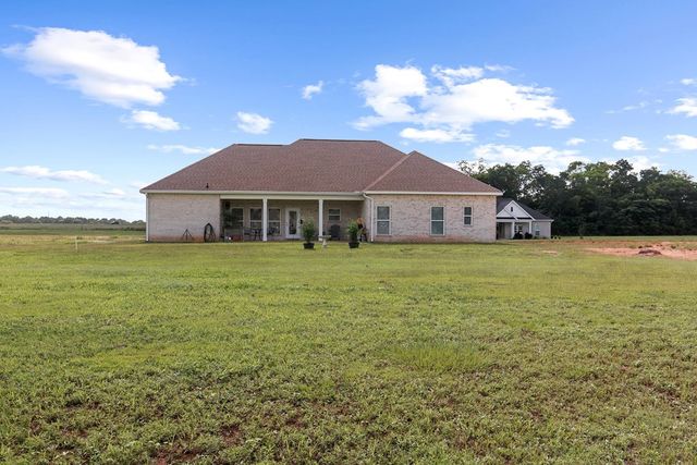 116 Heritage Way, Headland, AL 36345