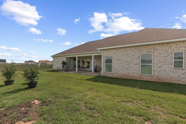116 Heritage Way, Headland, AL 36345