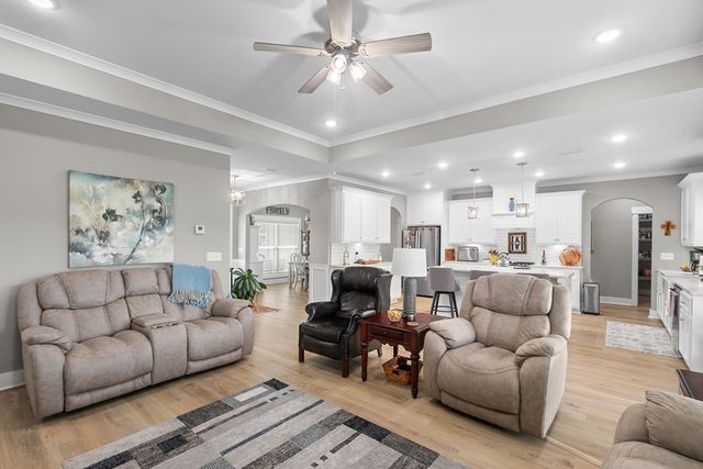 116 Heritage Way, Headland, AL 36345