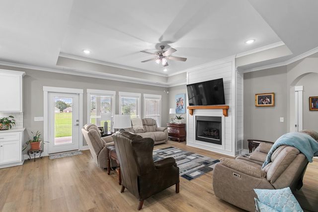 116 Heritage Way, Headland, AL 36345