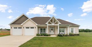 116 Heritage Way, Headland, AL 36345