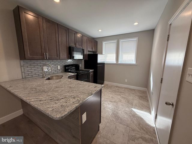 430 FERN ST, Philadelphia, PA 19120