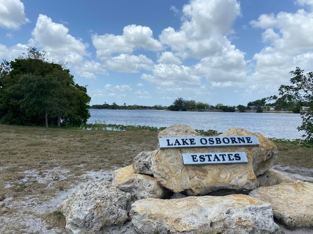 2840 Lake Osborne Drive 111, Lake Worth, FL 33461