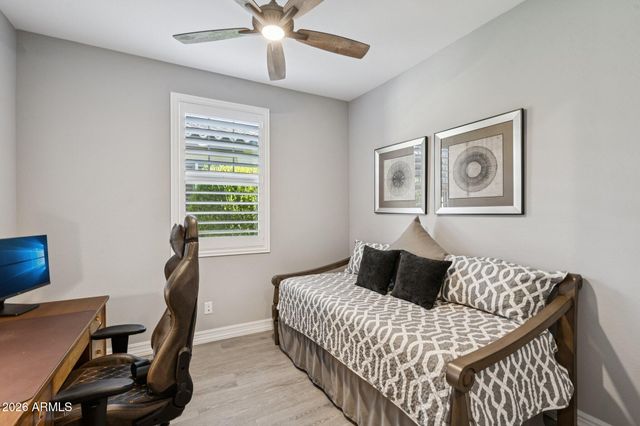 10642 E TWISTER Avenue, Mesa, AZ 85212