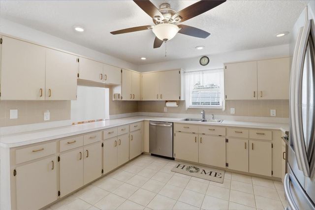 1931 NW 18TH STREET, Crystal River, FL 34428