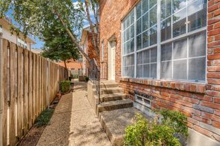 5907 Hillcrest Avenue C2, University Park, TX 75205