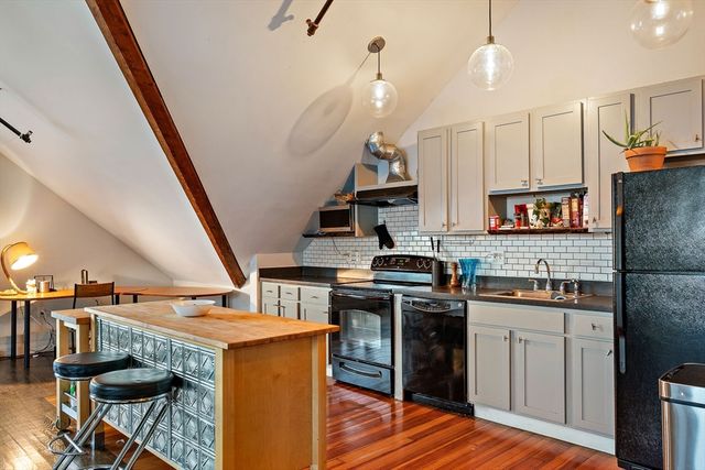 220 Spencer Ave 304, Chelsea, MA 02150