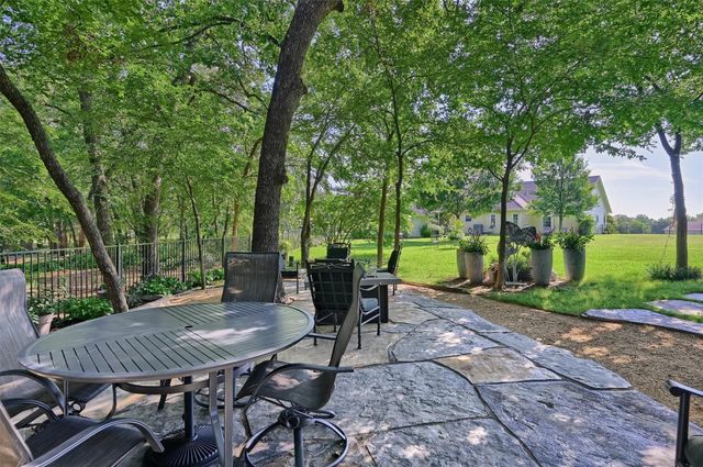 122 Comanche Drive, Gainesville, TX 76240