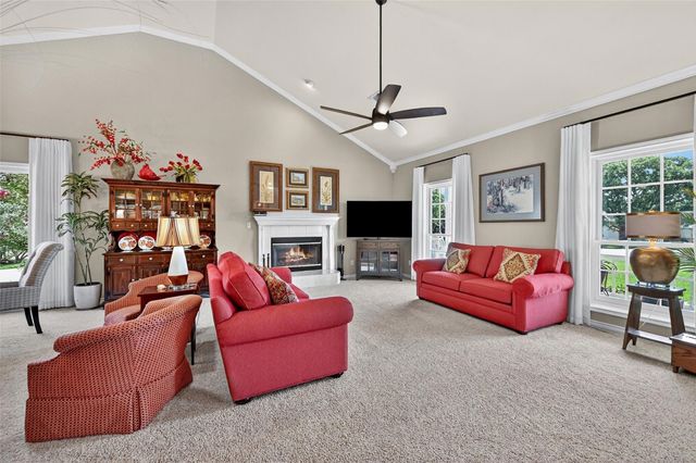 122 Comanche Drive, Gainesville, TX 76240