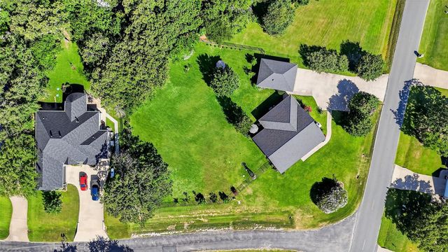 122 Comanche Drive, Gainesville, TX 76240