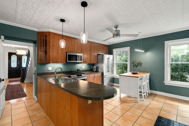 14 Gordon St, Boston, MA 02130