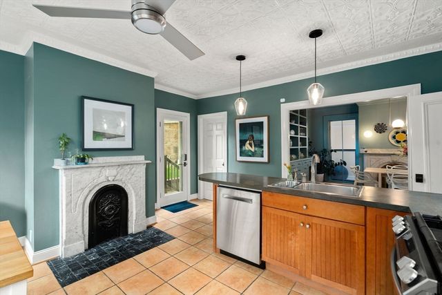 14 Gordon St, Boston, MA 02130