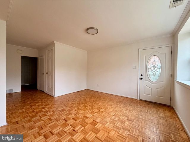 9853 WISTARIA ST, Philadelphia, PA 19115