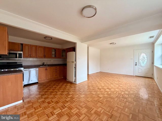 9853 WISTARIA ST, Philadelphia, PA 19115