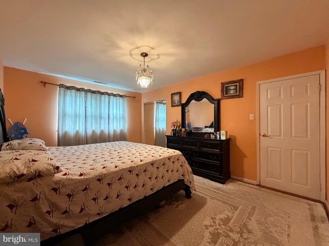 9853 WISTARIA ST, Philadelphia, PA 19115