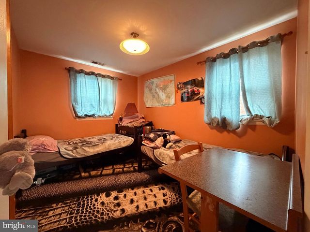 9853 WISTARIA ST, Philadelphia, PA 19115