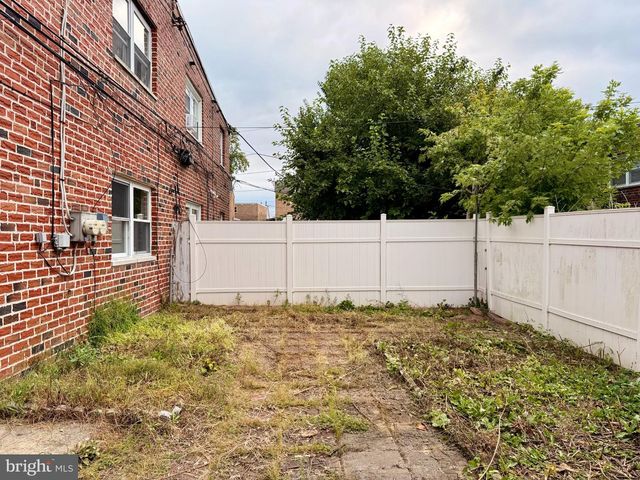 9853 WISTARIA ST, Philadelphia, PA 19115