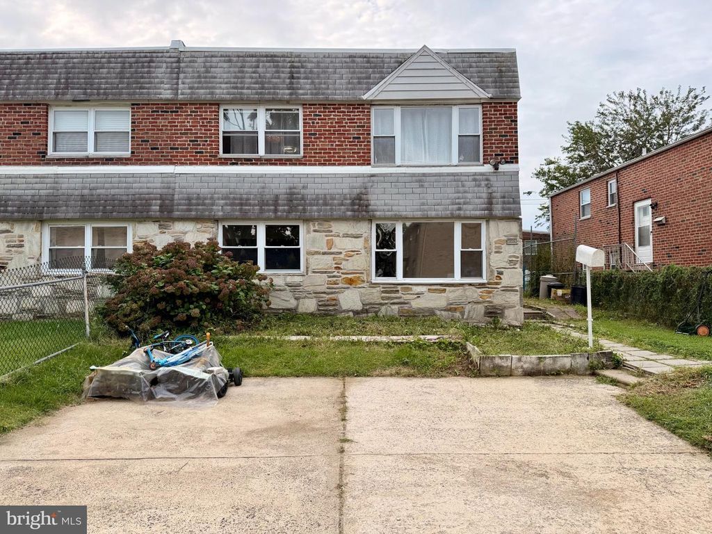 9853 WISTARIA ST, Philadelphia, PA 19115