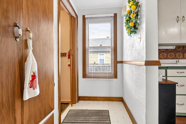 824 W HAWES AVENUE, Appleton, WI 54914