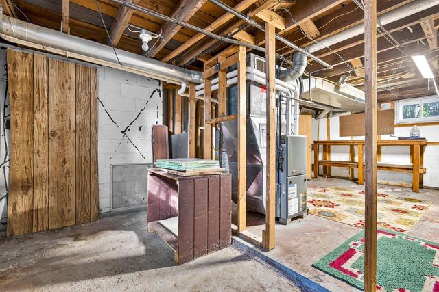 824 W HAWES AVENUE, Appleton, WI 54914