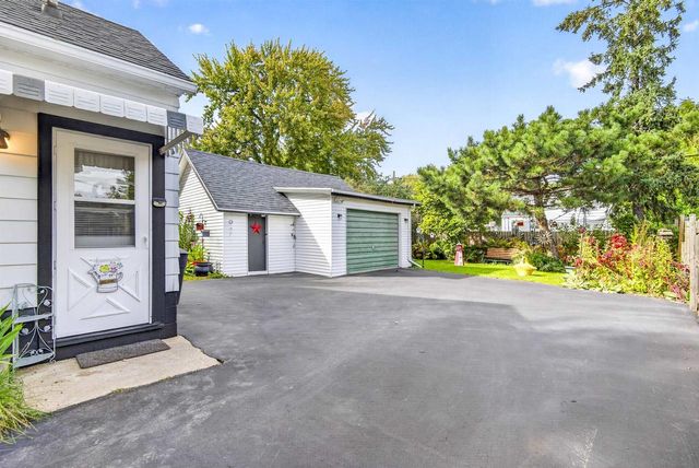 824 W HAWES AVENUE, Appleton, WI 54914