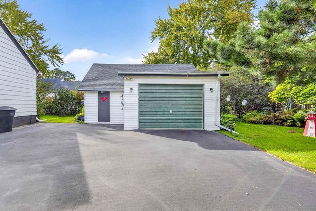 824 W HAWES AVENUE, Appleton, WI 54914
