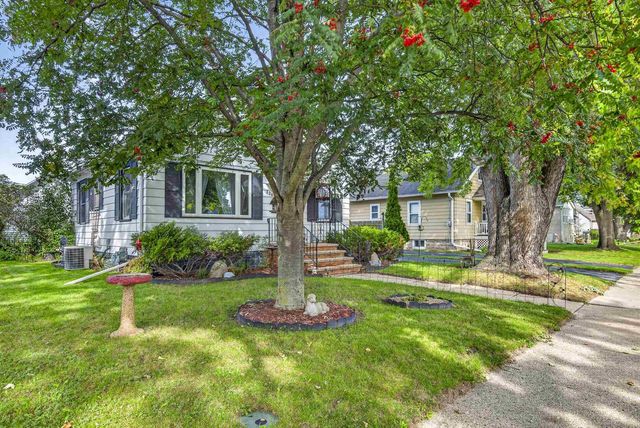 824 W HAWES AVENUE, Appleton, WI 54914