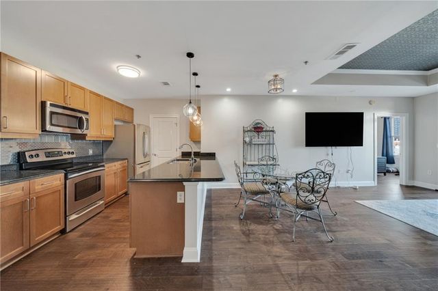 325 E Paces Ferry Road NE 601, Atlanta, GA 30305