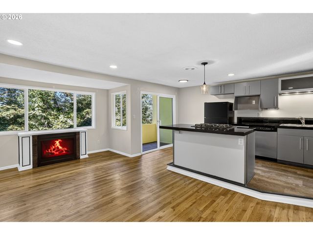 925 Ne 68TH Ave, Portland, OR 97213