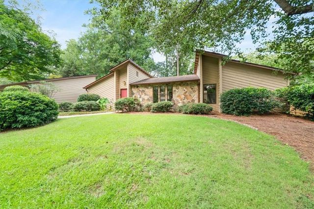 20 Foxridge Court, Marietta, GA 30067
