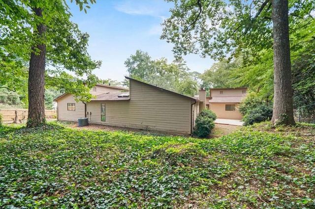 20 Foxridge Court, Marietta, GA 30067