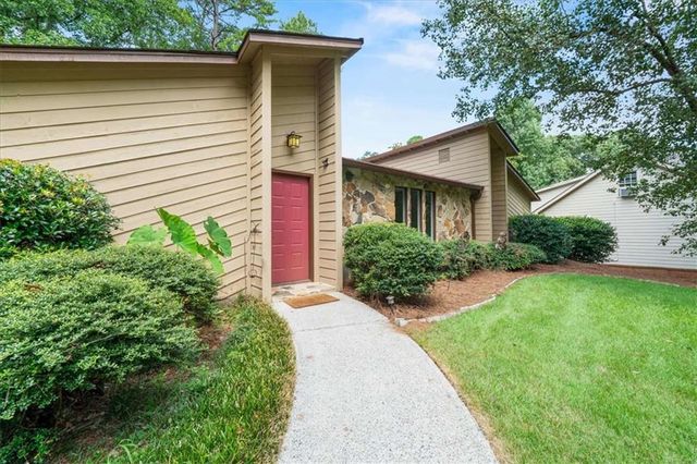 20 Foxridge Court, Marietta, GA 30067