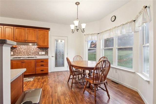 127 Harrogate Crossing, Henrietta, NY 14586