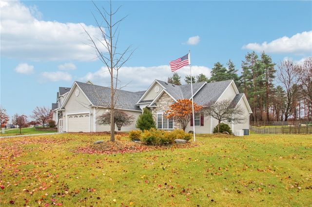 127 Harrogate Crossing, Henrietta, NY 14586