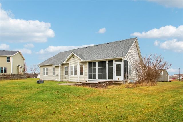 127 Harrogate Crossing, Henrietta, NY 14586