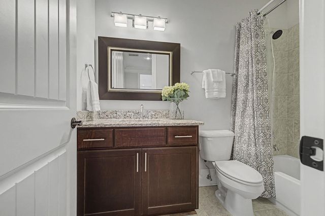 10204 MAPLE RUN DR, Lakeland, TN 38002