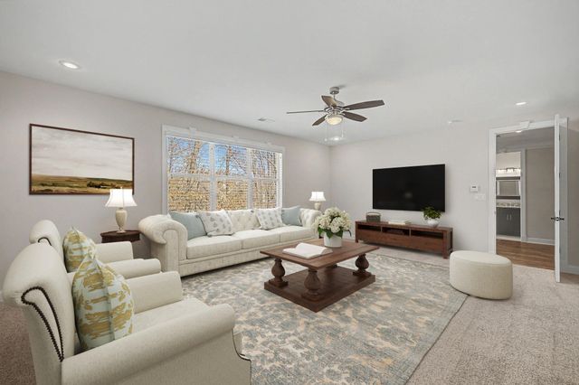 10204 MAPLE RUN DR, Lakeland, TN 38002