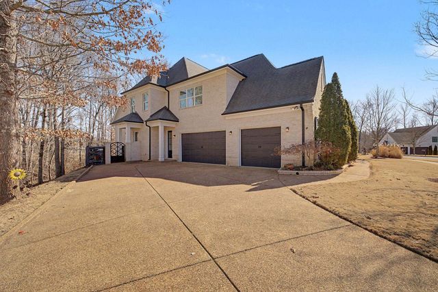 10204 MAPLE RUN DR, Lakeland, TN 38002