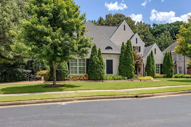 10204 MAPLE RUN DR, Lakeland, TN 38002