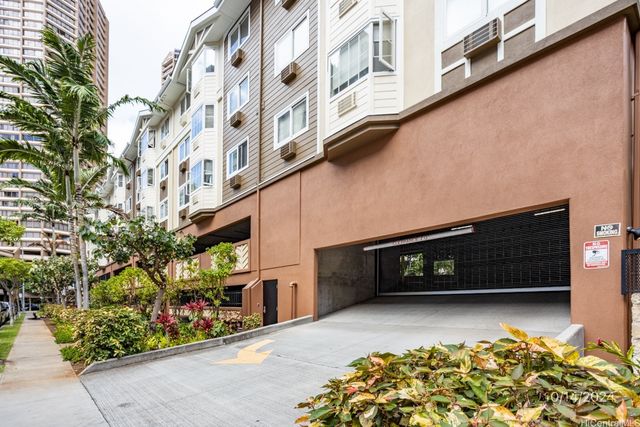 1820 Kaioo Drive A203, Honolulu, HI 96815