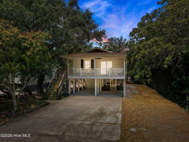 169 NW 3rd Street, Oak Island, NC 28465