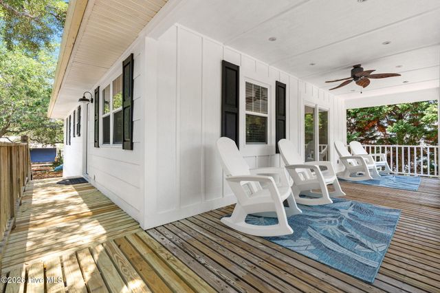 169 NW 3rd Street, Oak Island, NC 28465
