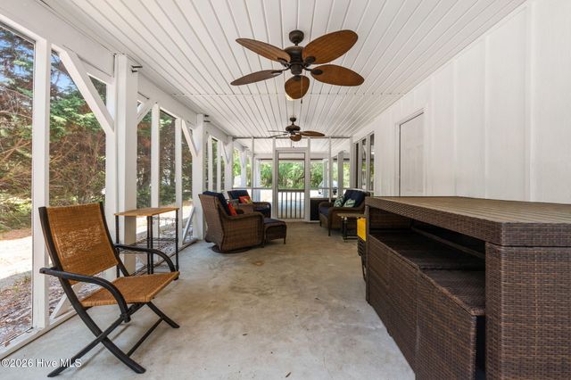 169 NW 3rd Street, Oak Island, NC 28465