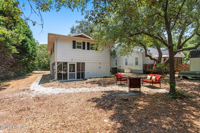 169 NW 3rd Street, Oak Island, NC 28465
